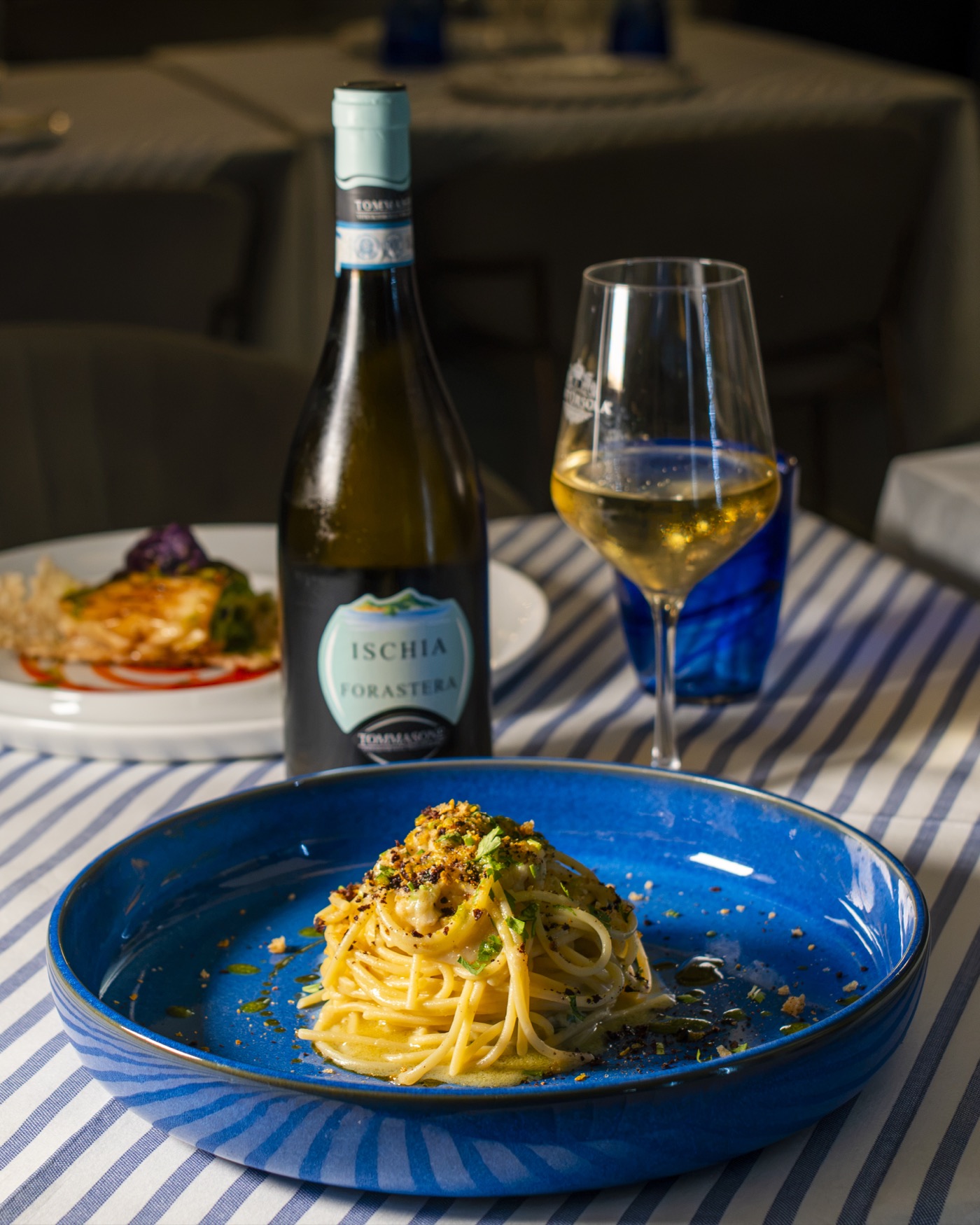 Spaghetto all'ischitana con vino di Ischia